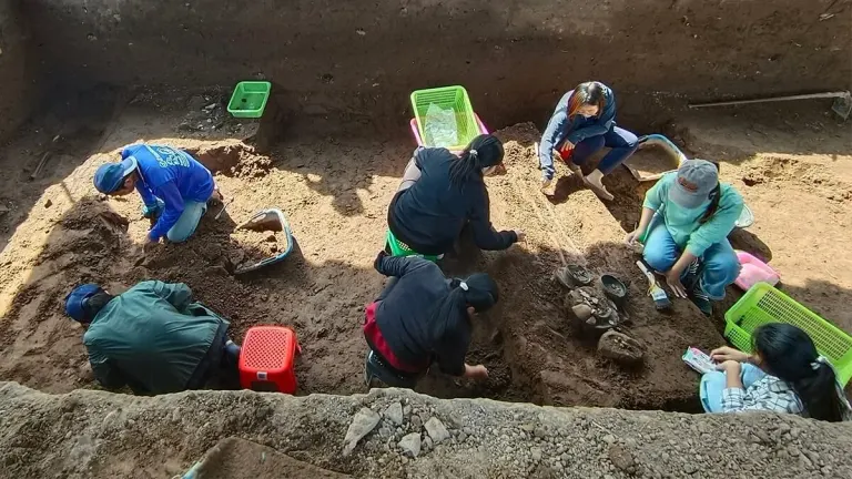 Ancient Pre-Historic Cemetery Excavation Opens at Non Pla Lan