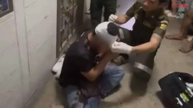 Drunk Man Gropes Rescue Worker After Assault