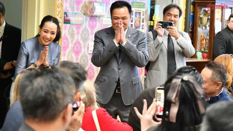 Thai PM Assures Thai Community in New York: Economy Improving, Government Stable