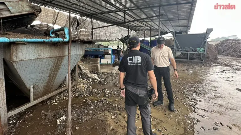 Industrial and Hazardous Waste Bureau raids illegal factory storing hazardous waste and e-waste, investigates connection to lithium battery truck fire