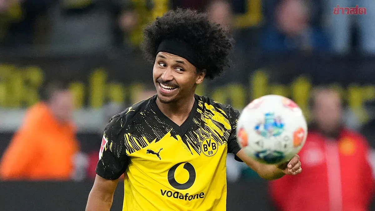 Barcelona Agrees Deal for Dortmund Forward Karim Adeyemi