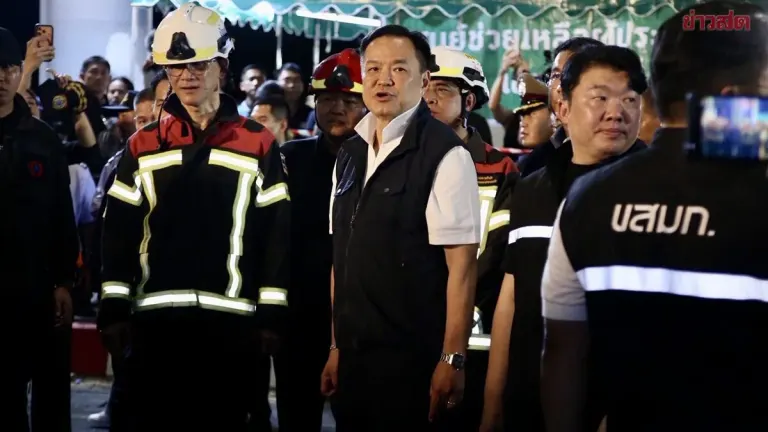 PM Anutin Visits Train-Bus Collision Site, Questions Lack of Warning for Vehicle Blocking Tracks