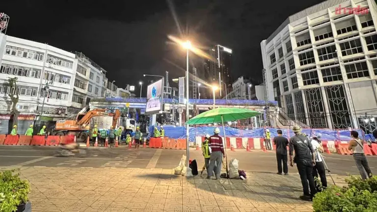 Bangkok Closes Road After Tunnel Subsidence Damages Street