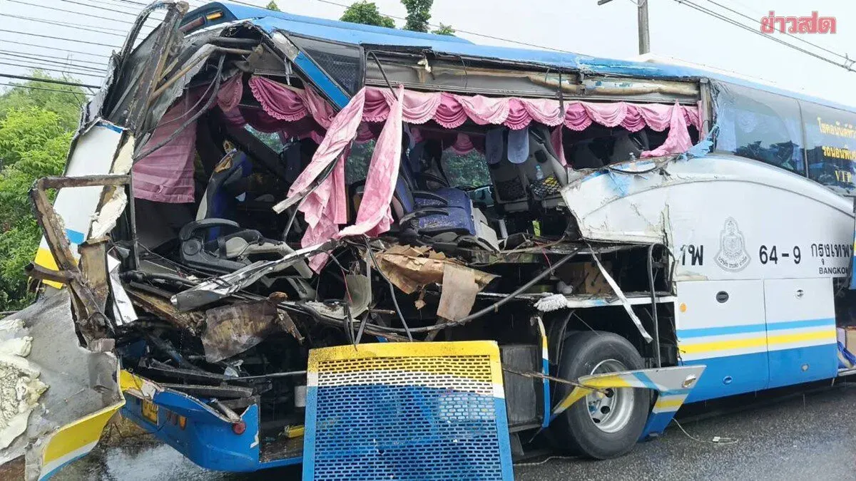 Multi-Vehicle Crash Injures Six on Petchkasem Highway