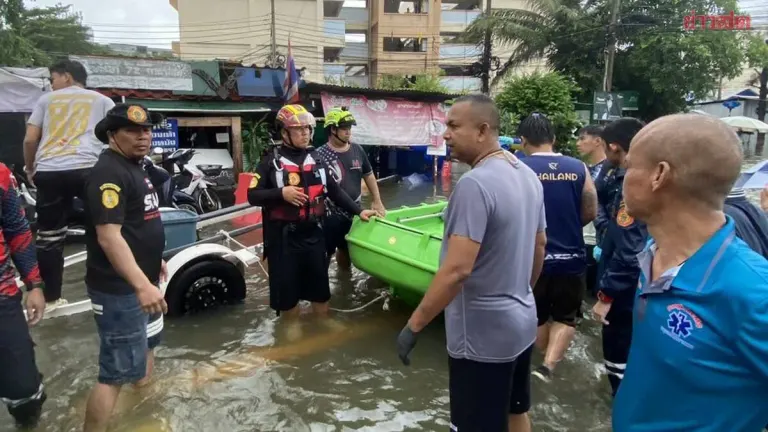 Woman Electrocuted in Bangkok Flooding Dies in Parking Lot
