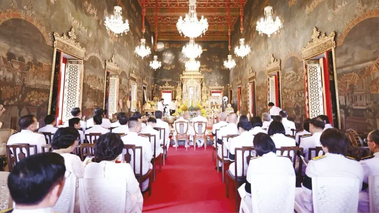 Royal Birthday Ceremony Held at Bangkok Temple