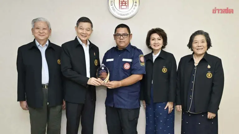 Poh Tek Tung Honors Outstanding Volunteers in Bangkok Ceremony