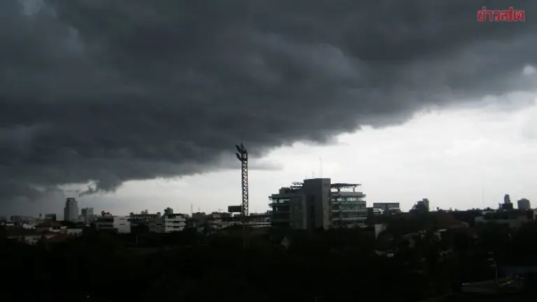 Heavy Rain Warning Issued for 36 Thai Provinces