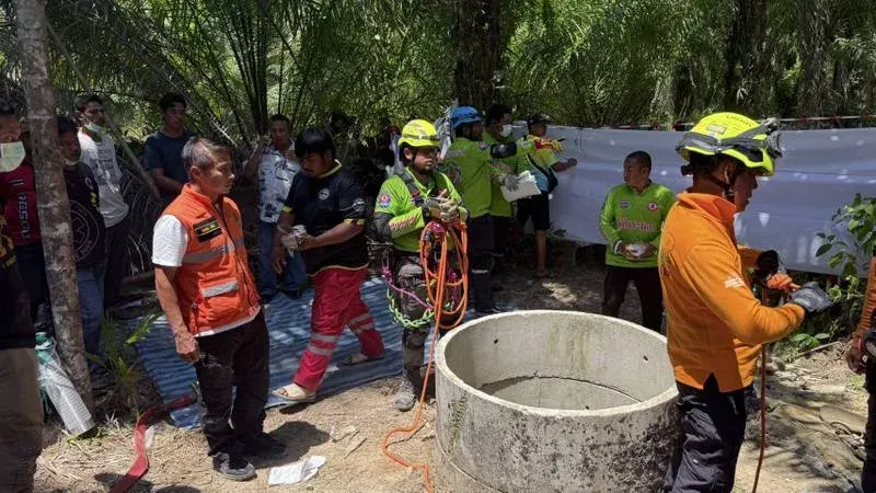 Four men die in well after suspected gas exposure