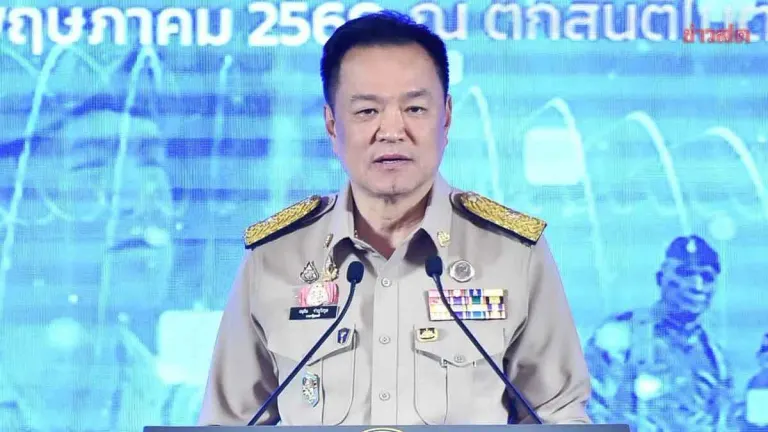PM Reiterates Crackdown on Influential Figures, Pledges Protection for Workers; Ready to Take Responsibility if Failed