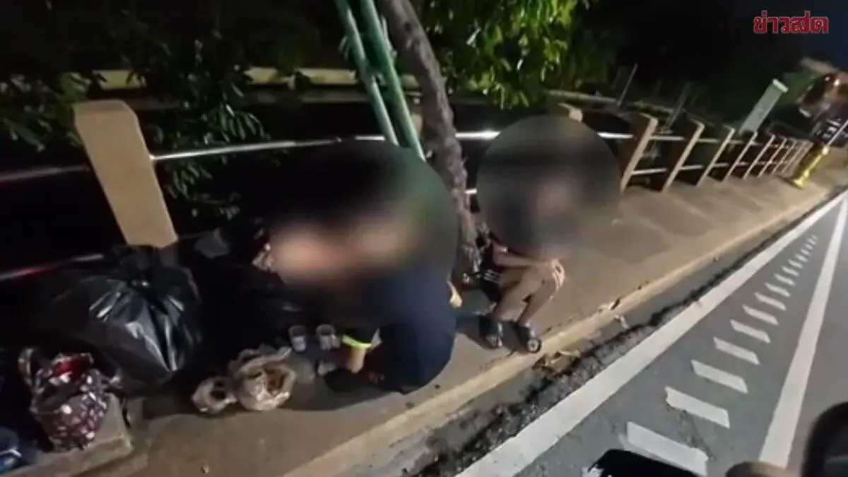Law Graduate Jobless, Scavenges Trash With Teen Brother to Feed Family