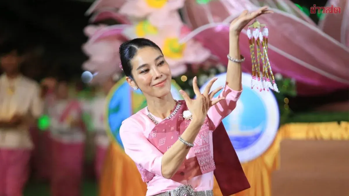 Chaiyaphum's Giant Candle Tree Parade Opens Unique Bun Kathin Festival