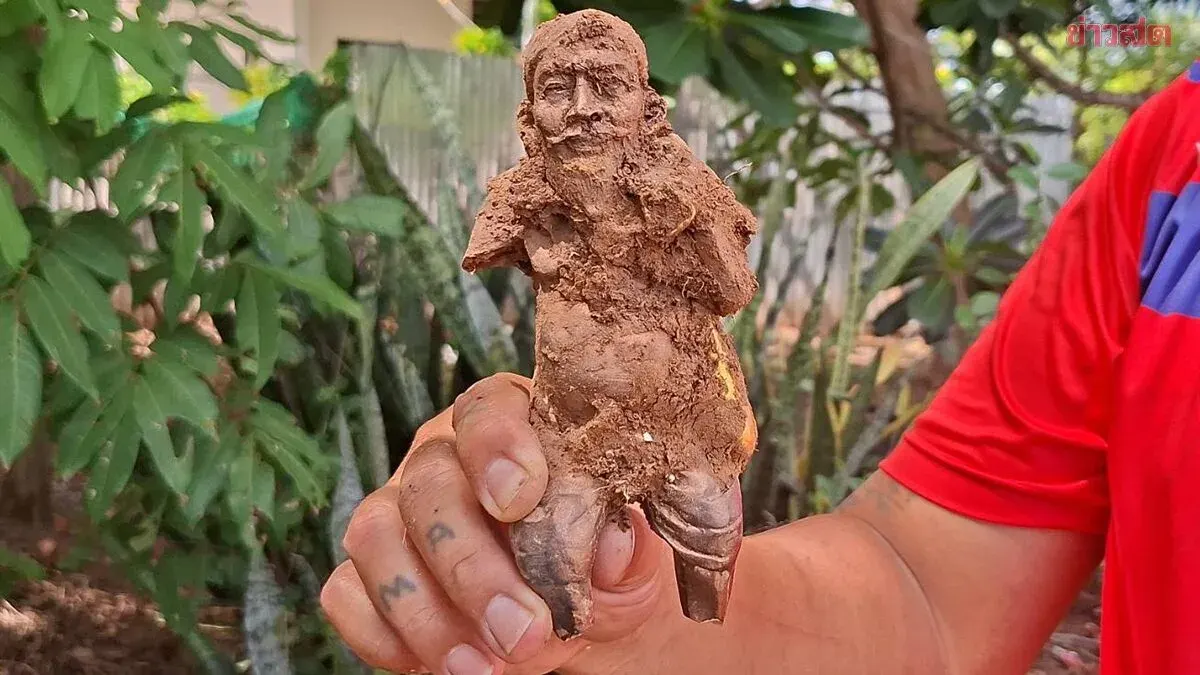 Excitement in Uthai Thani as Villagers Discover Chuchok Statue During Temple Ceremony, Believe It Brings Good Fortune