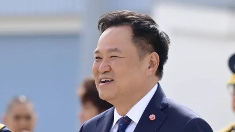 Thai PM Courts 53 Australian Firms to Invest in Thailand