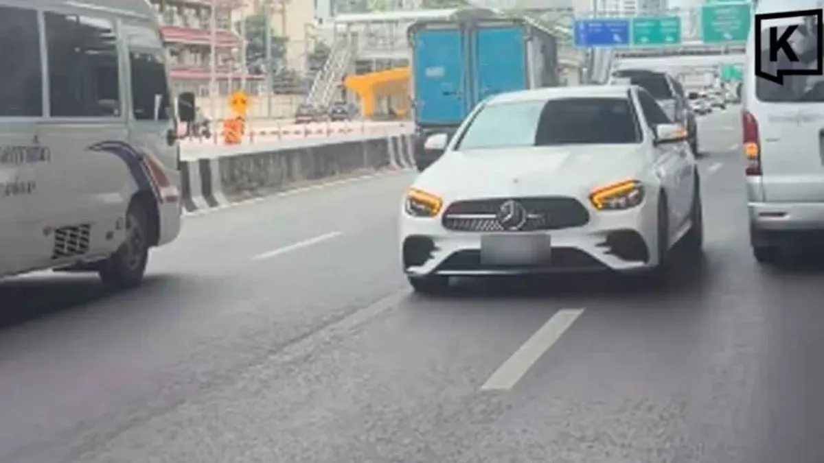 White Mercedes Drives Wrong Way on Bangkok's Vibhavadi Road