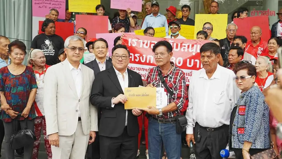 Chulphon Vows No Public Fees for Universal Healthcare Scheme