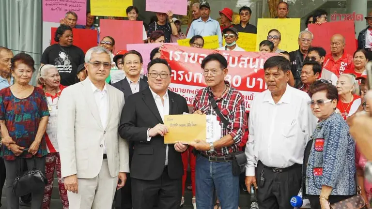 Chulphon Vows No Public Fees for Universal Healthcare Scheme