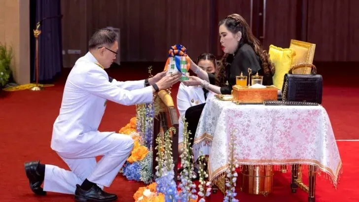 Princess Chulabhorn donates 690,000 cancer drug tablets to patients across Thailand