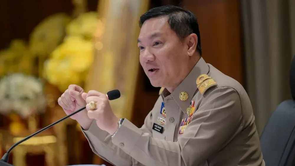 Interior Ministry Permanent Secretary Welcomes Law and Political Science Students from Hat Yai College, Emphasizes Role of Local Administrators