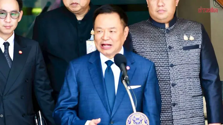 PM Anutin Dismisses Police Chief Specs as 'Giving Goosebumps'