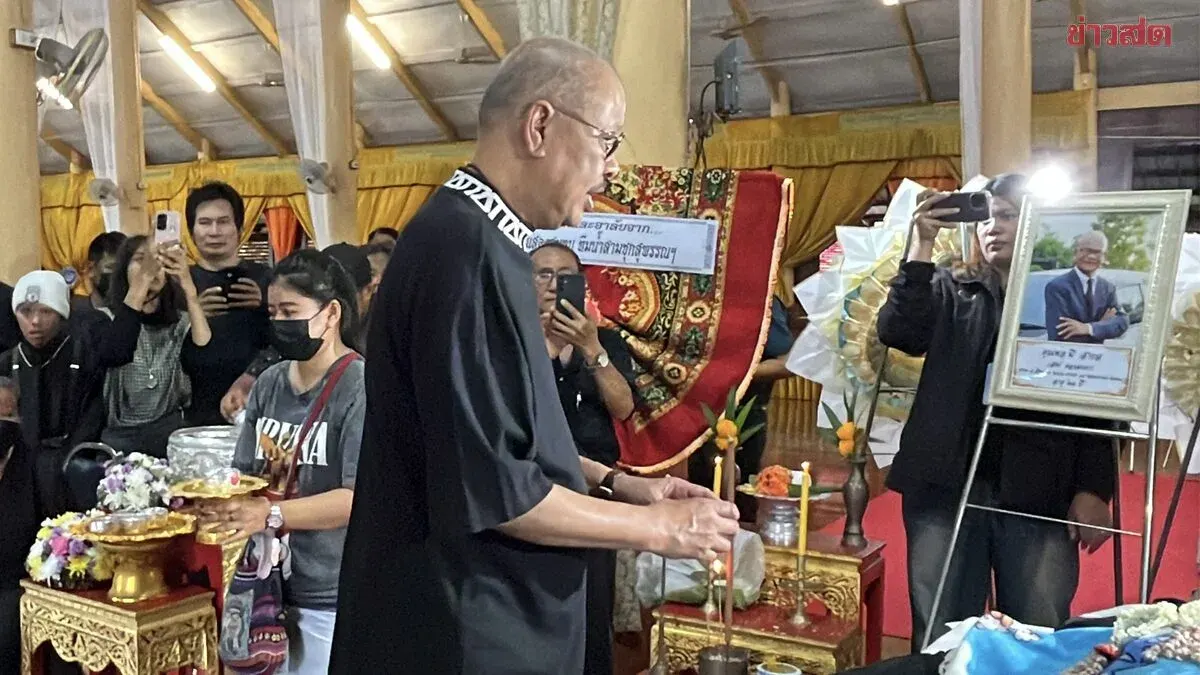 Mourning Ceremony for Sang Dok Sadao: Comedian Colleagues Pay Respects as Daughter Faints—Note Chern Yim Expresses Grief Over Loss of Talented Artist