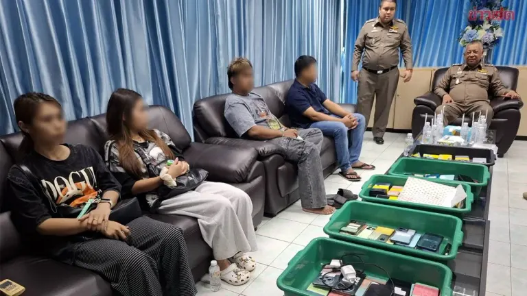 Eight Thais Return Home from Laos Casino Job with 127 Smuggled Mobile Phones