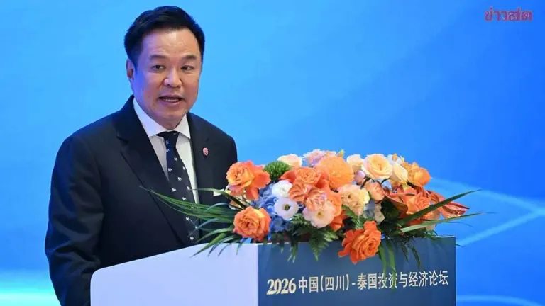PM Rallies Thai Business Leaders to Expand Into China Market
