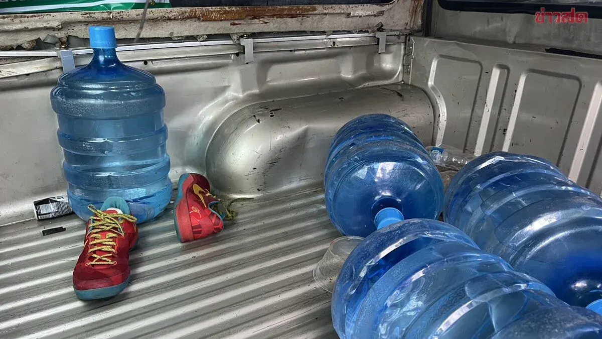 Nine injured as pickup truck carrying basketball team crashes into electrical pole in Nonthaburi