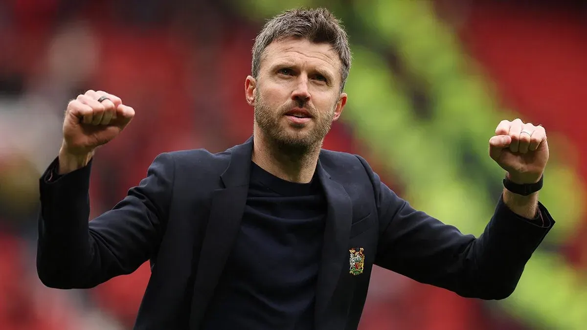 Carrick Reaffirms Long-Term Commitment to Managing Manchester United