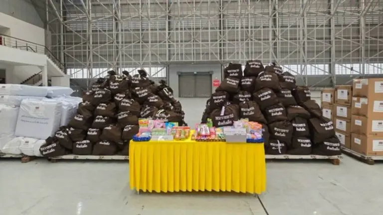 Thai King and Queen Send Relief Aid to Flood-Stricken Nepal