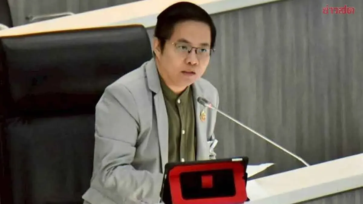Senator Urges Public to Stop Sharing School Shooting Images
