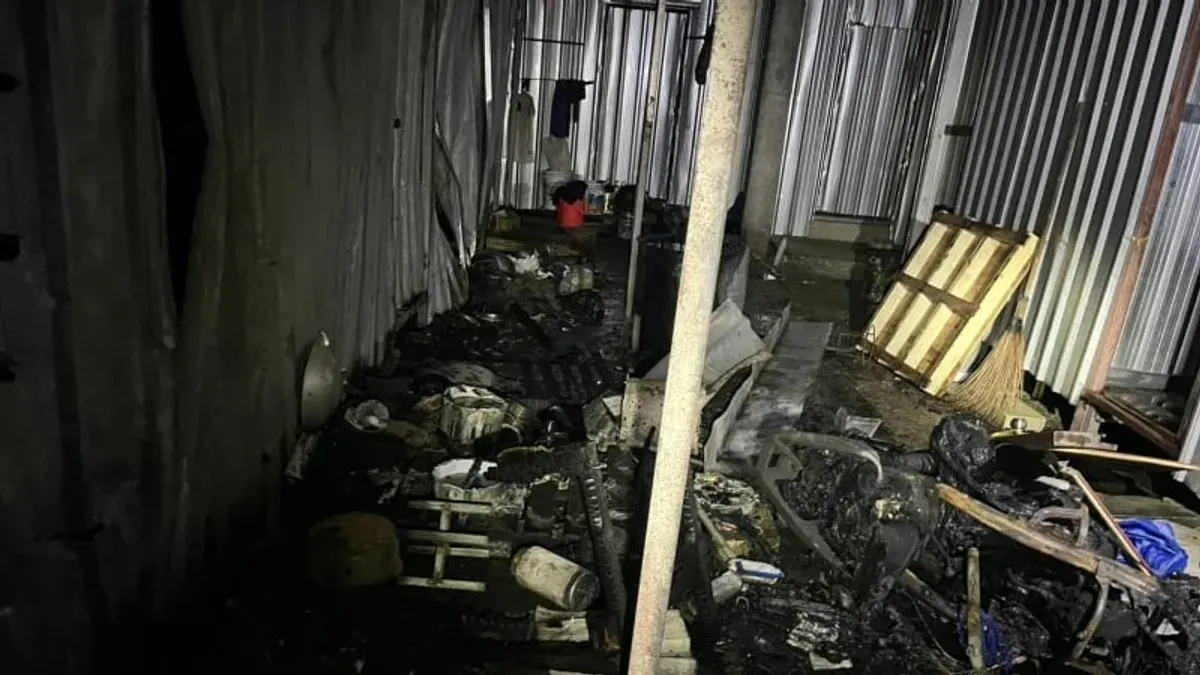 Fire Destroys Six Units at Pa Khlok Workers Camp