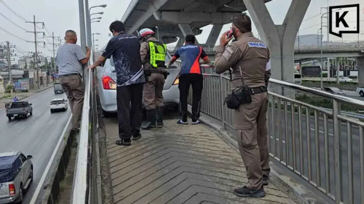 Elderly Driver Strands Car on Motorcycle U-Turn Bridge