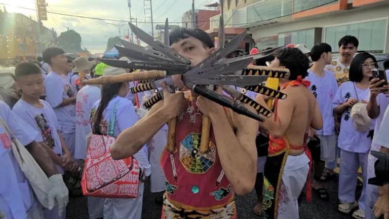 Naka Shrine Launches Vegetarian Festival Street Procession in Phuket