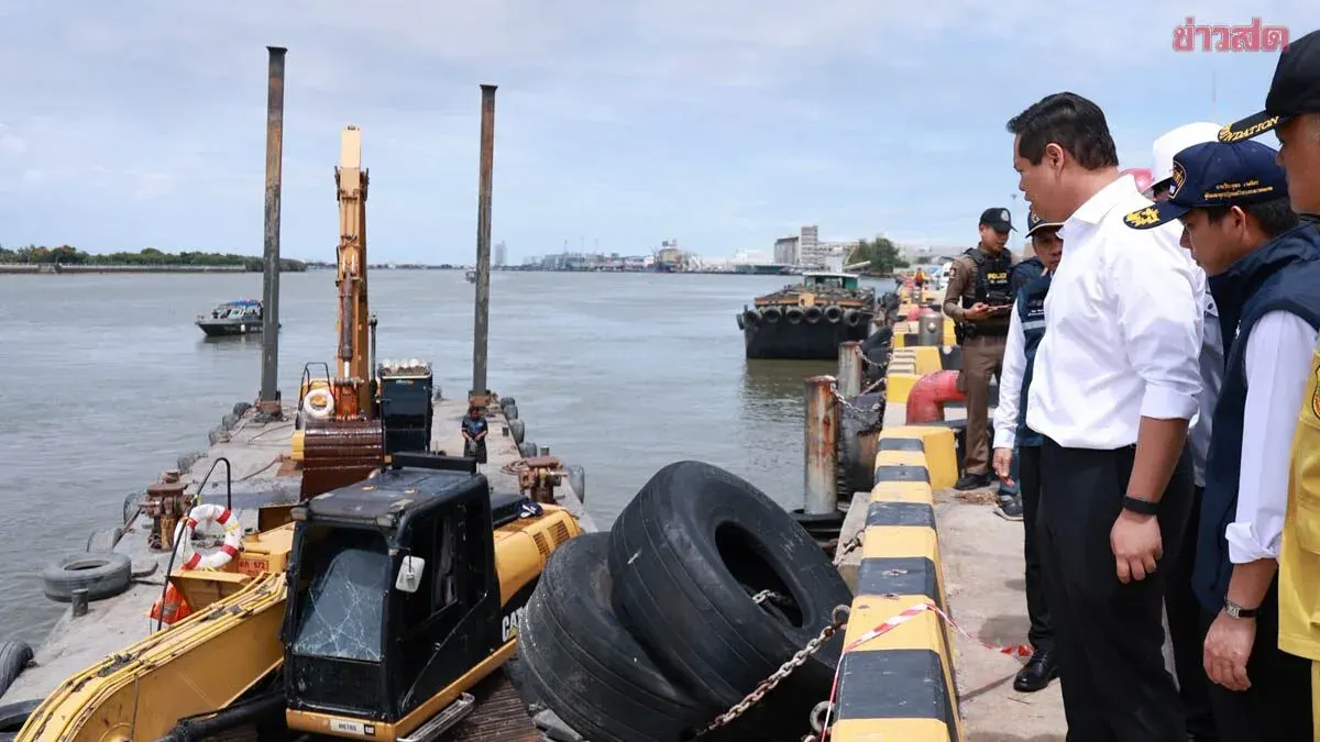 Search Underway After Construction Barge Sinks In Samut Prakan