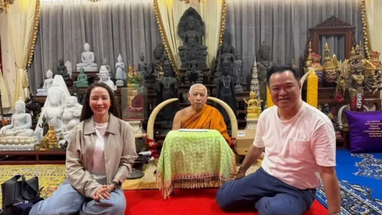 Anutin Seeks Blessings Before UN General Assembly Trip