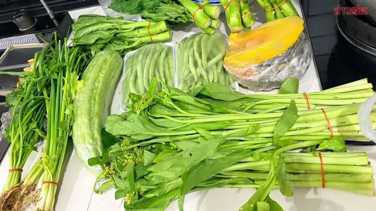 Woman Complains Over High Vegetable Prices at San Klang Market