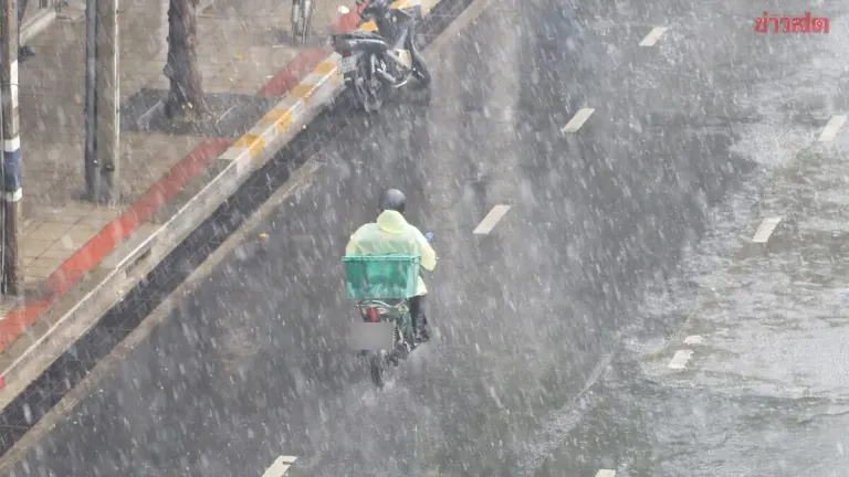 Thailand Issues Flood Warning for 35 Provinces