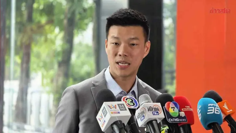 Thaeng Unfazed by Democrats' Rival Claims, Asserts Pheu Thai Leads Draft Petition to Probe NACC on Sakdisiam Case