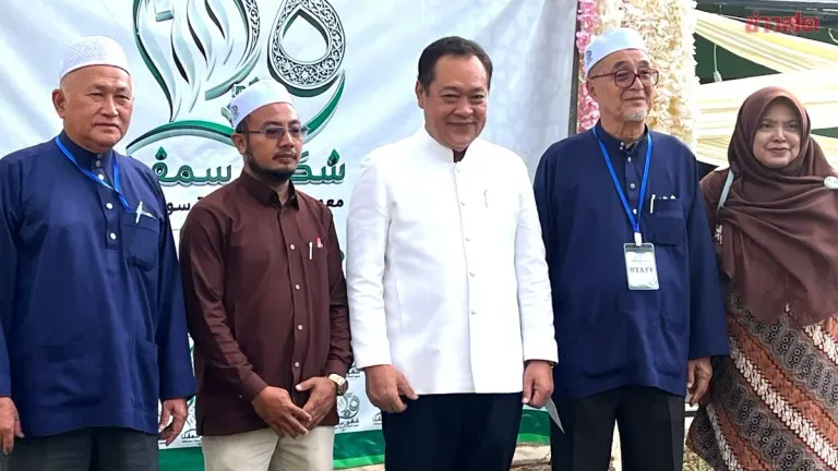 Thavee Supports Education at Islamic School in Songkhla