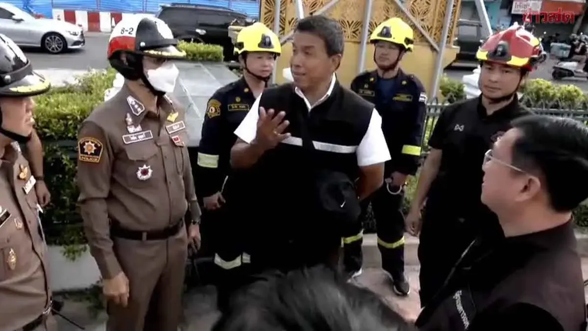 Bangkok Governor Monitors Purple Line Tunnel Water Leak
