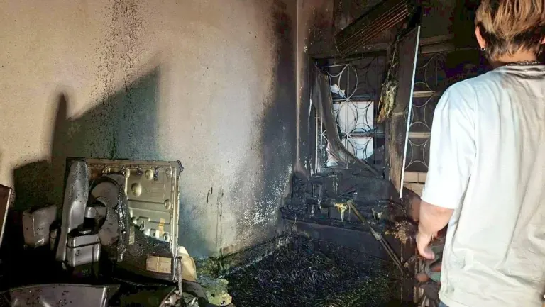 Fire Destroys Housing Estate In Wichit