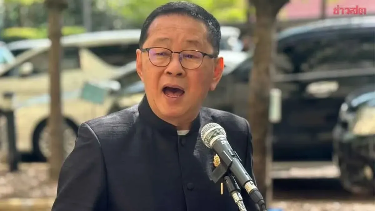 Education Minister Defends Transfer of 40 School Directors