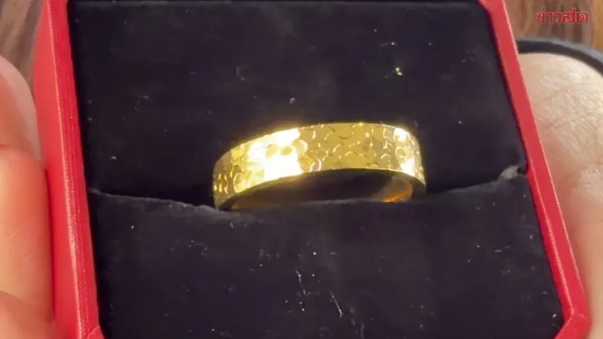 Woman Warns of Counterfeit Gold Ring Scam via Popular App