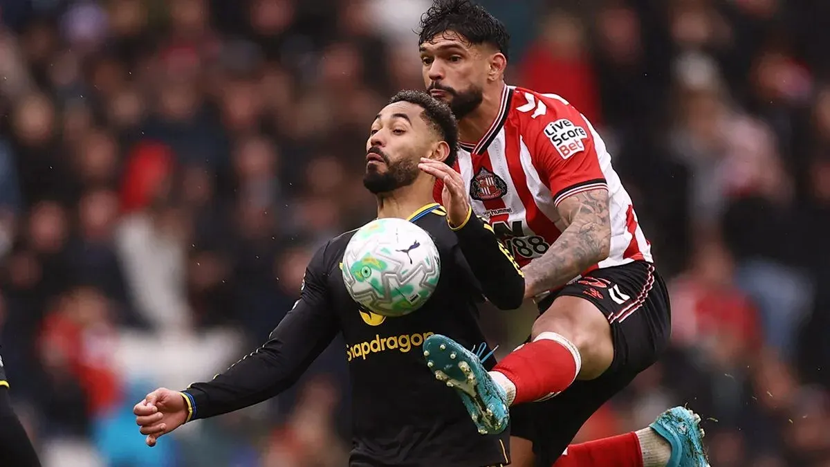 Manchester United Fails to Secure Third Place After Draw with Sunderland