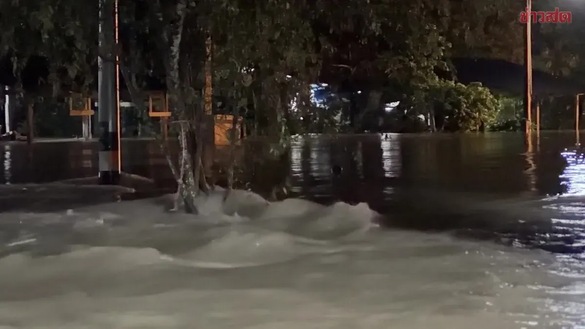 Rayong Hit by Worst Flooding in 60 Years as Dam Overflows