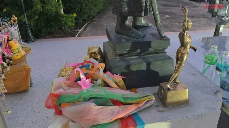 Police Hunt Man Who Disrespected Sacred Shrine, Stole Brass Statue