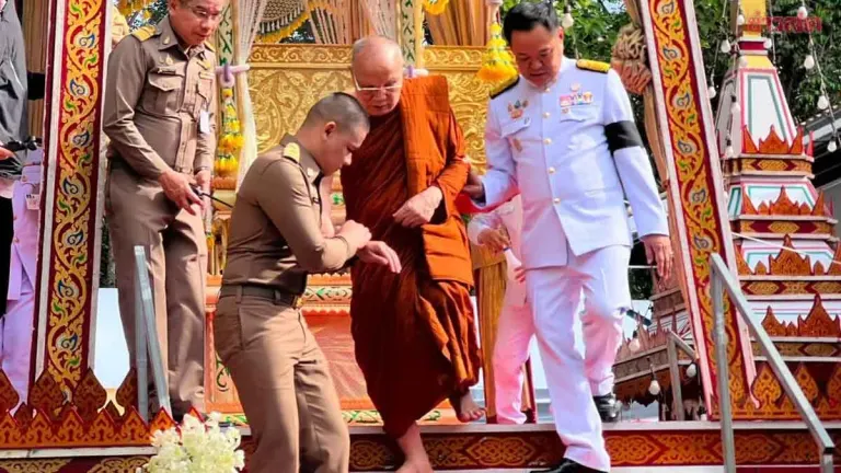 PM Anuntin Presides Over Cremation of Udon Thani MP Harang