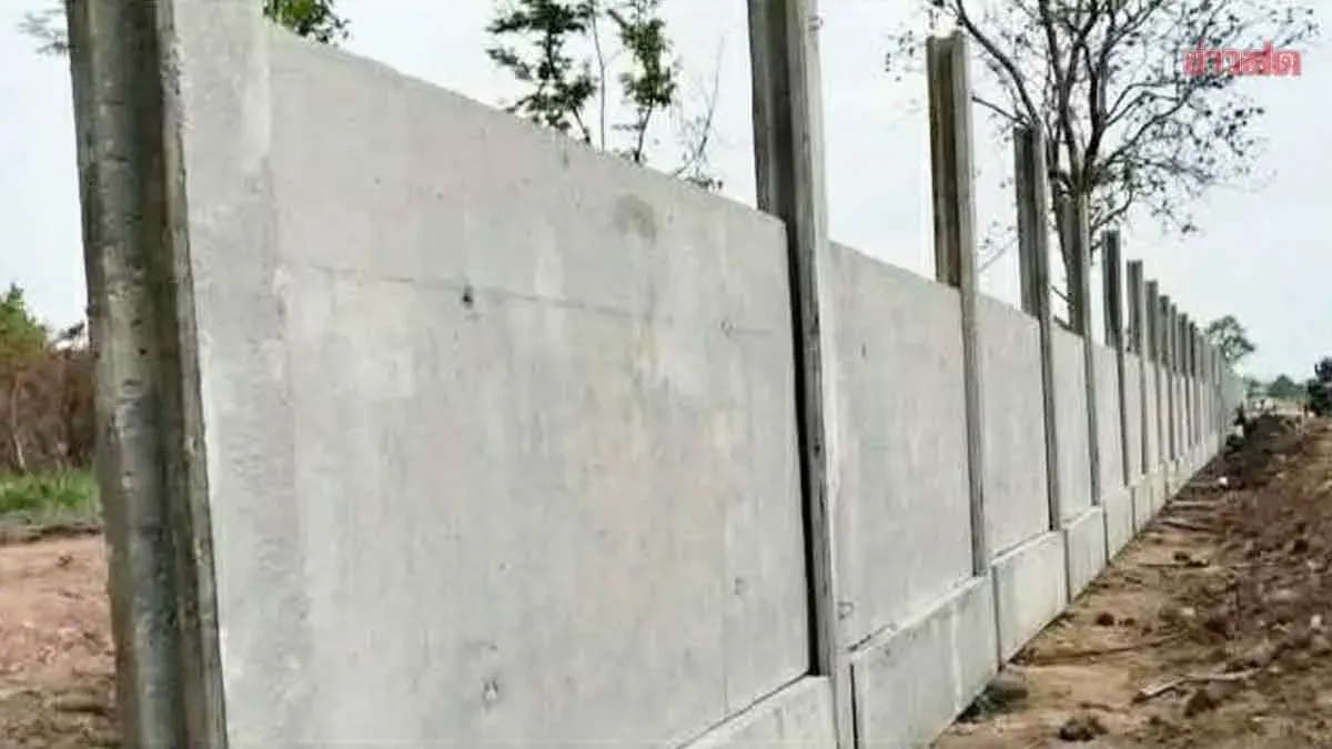 Thai Military Constructs Reinforced Border Fence Along Thailand-Cambodia Border at Kilometer Markers 52-54 in Chanthaburi