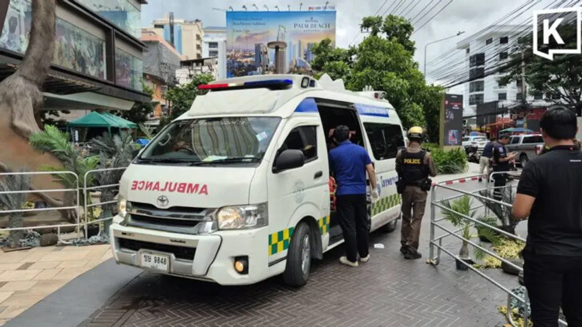 Newborn Girl Born Outside Pattaya Mall Rescued